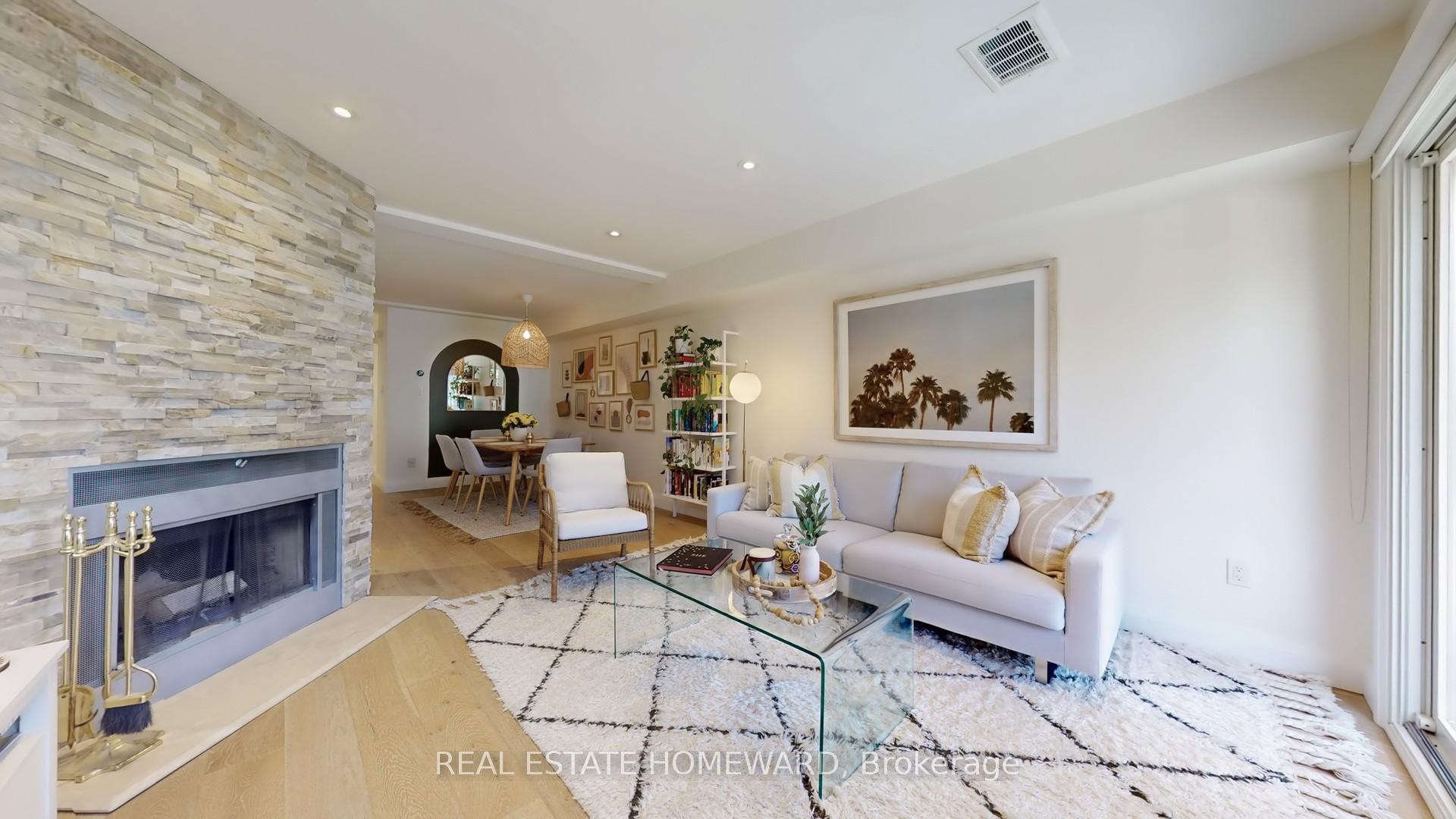 2 Bedrooms Condo at 895 Adelaide, Toronto For sale