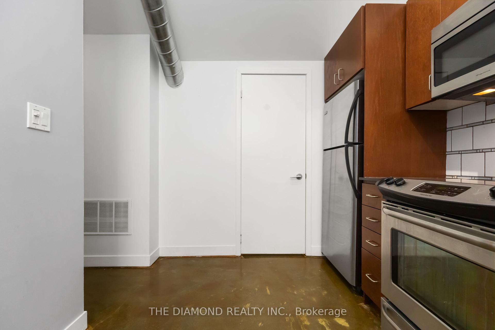 2 Bedrooms Condo at 201 Carlaw, Toronto For sale