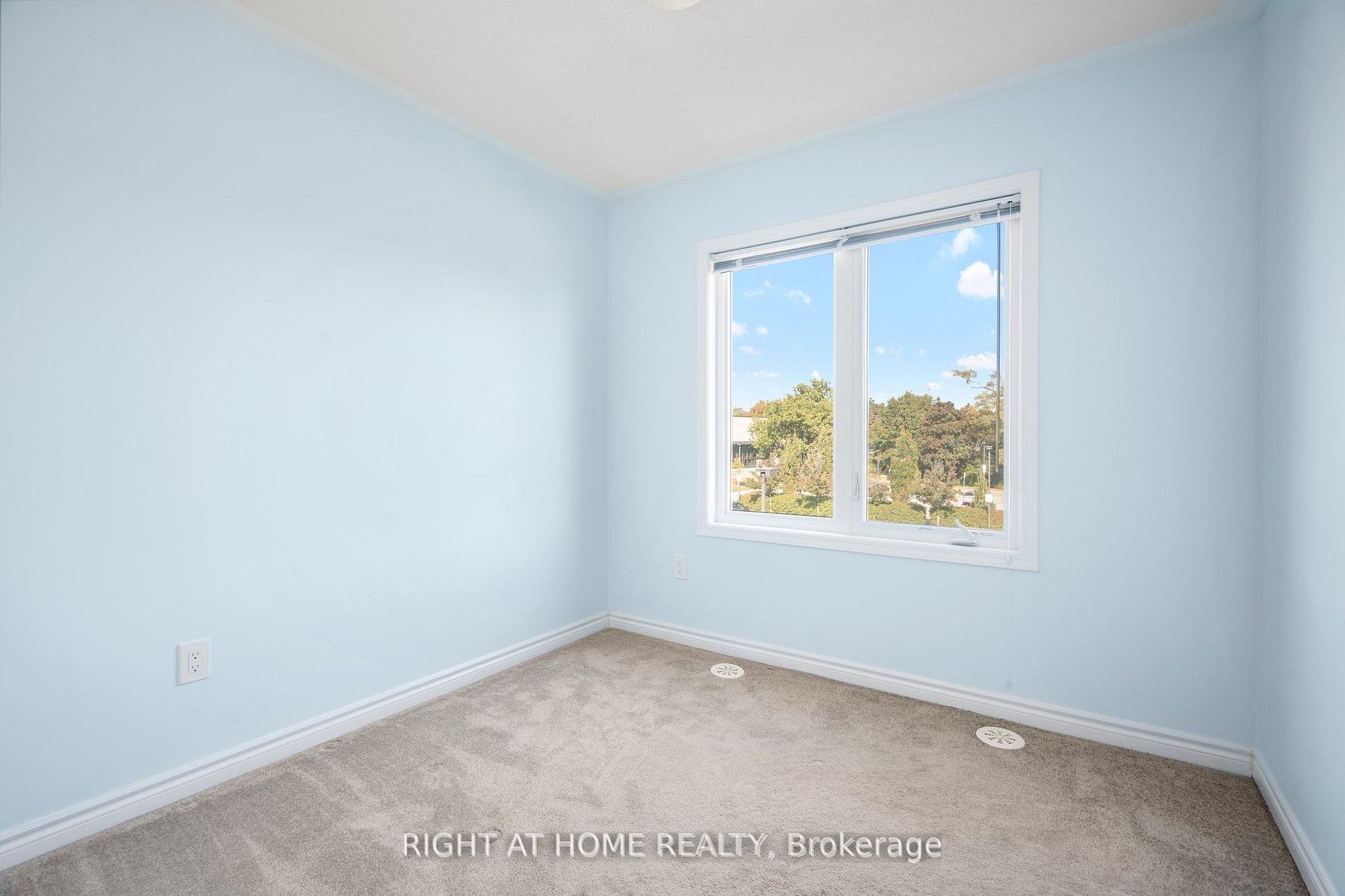 3 Bedrooms Condo at 25 Heron Park, Toronto For sale