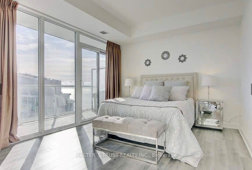 56 Annie Craig Drive, #4101
