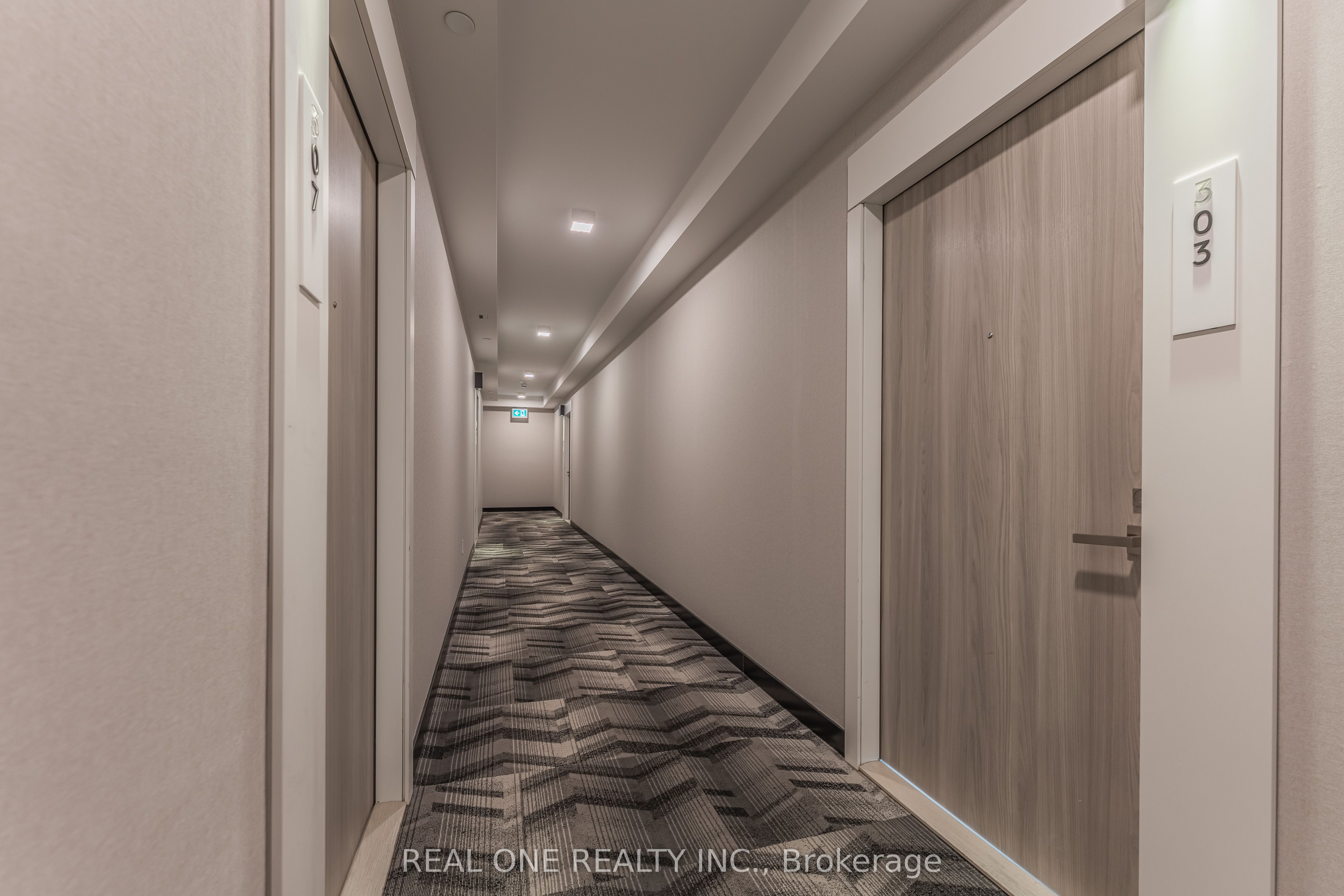 80 Vanauley Street, #303