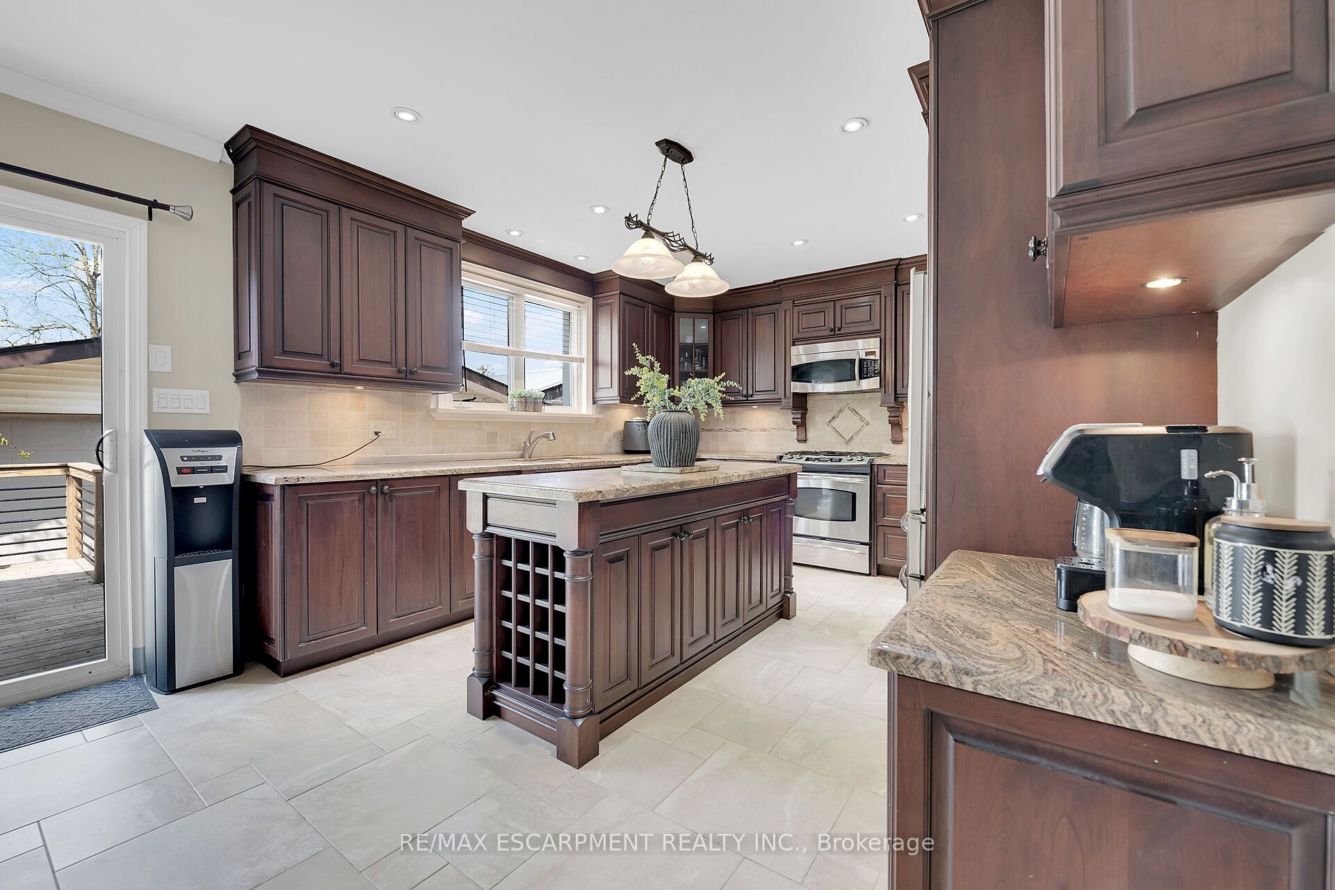 1214 Golf Club Road