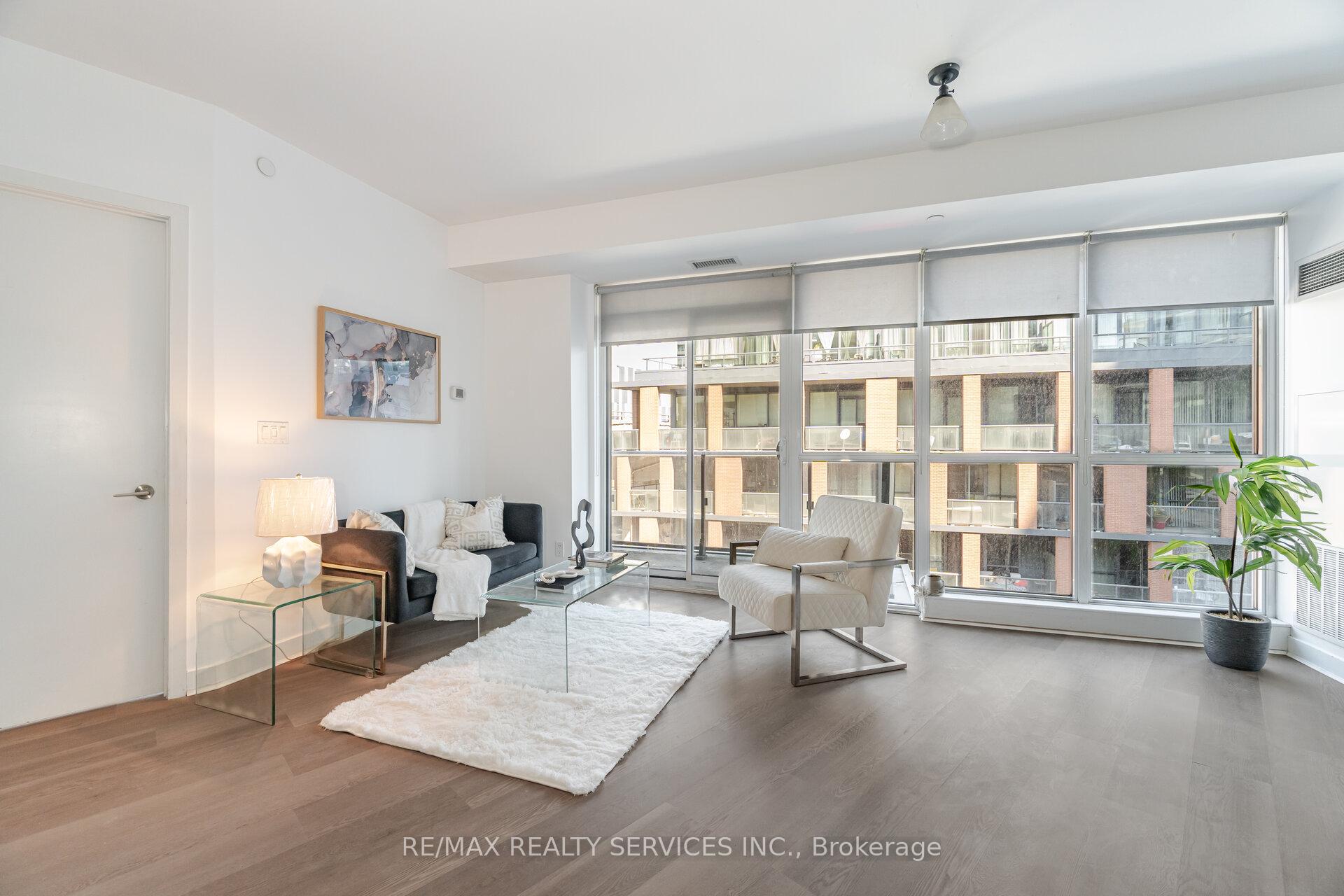 1 Bedroom Condo at 50 Bruyeres, Toronto For sale