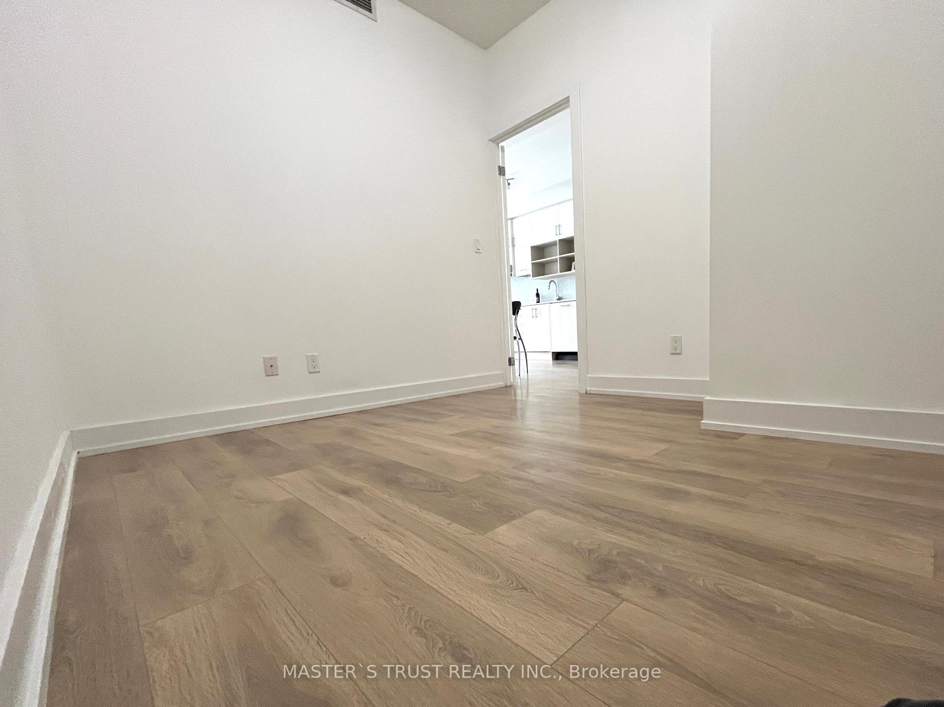 2 Bedrooms Condo at 150 Fairview Mall, Toronto For sale