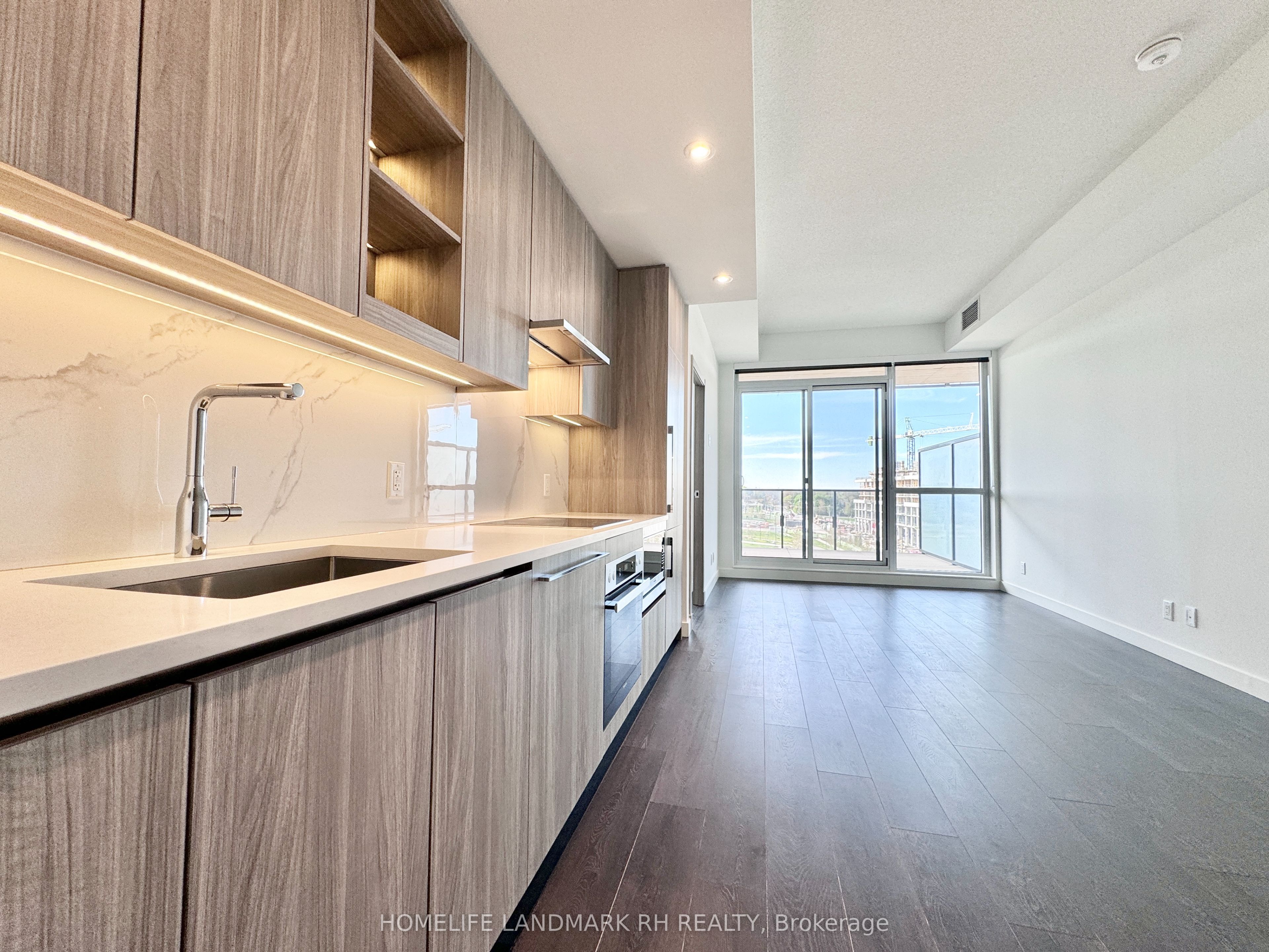 27 McMahon Drive, #610