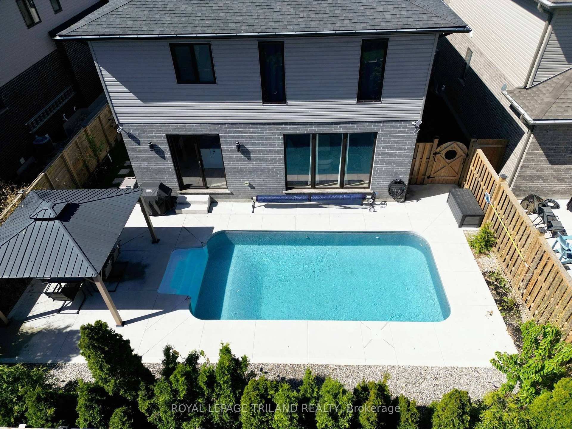 2190 Bakervilla Street, London South, ON N6P 0E5
