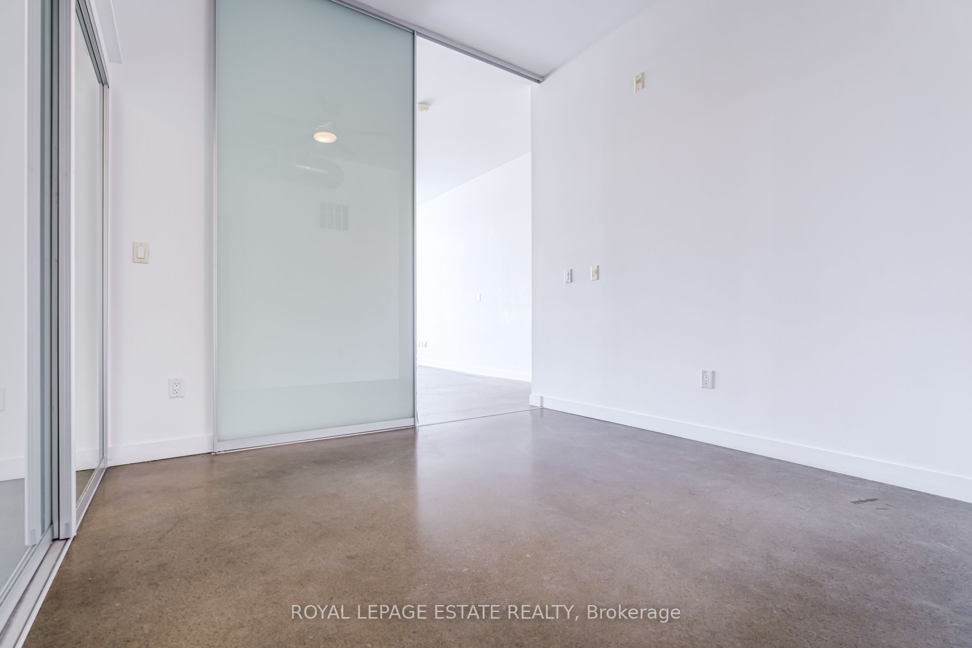 747 Queen Street E, #403