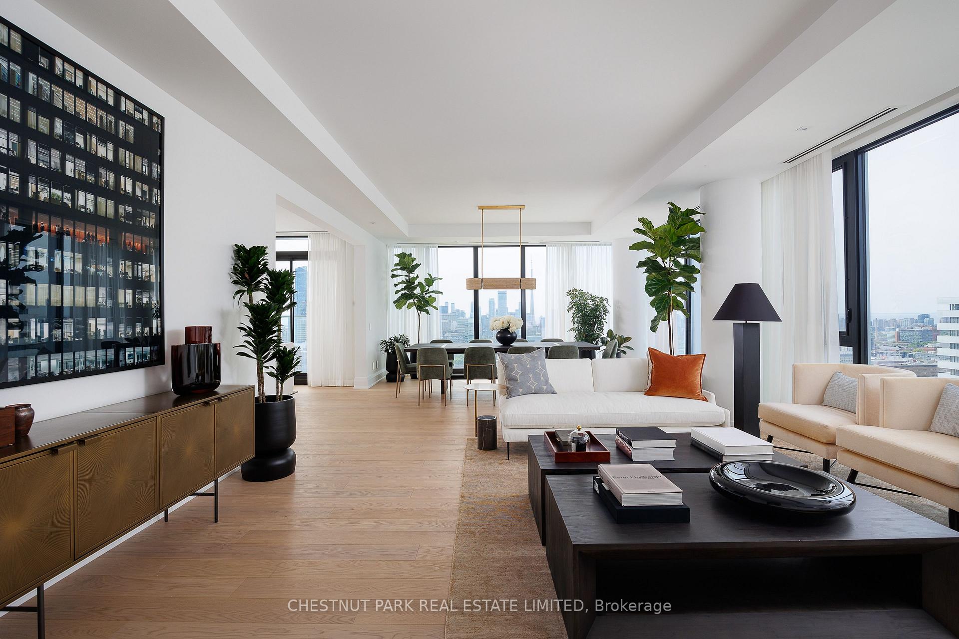 4 Bedrooms Condo at 200 Cumberland,  Toronto For sale