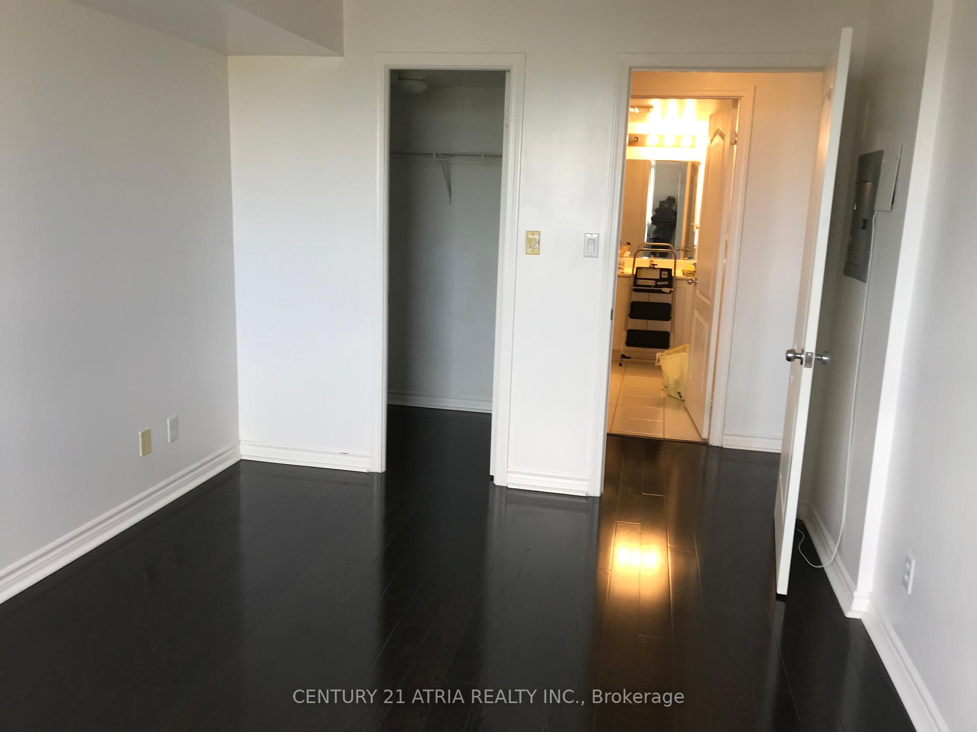 1 Bedroom Condo at 3 Rean, Toronto For sale