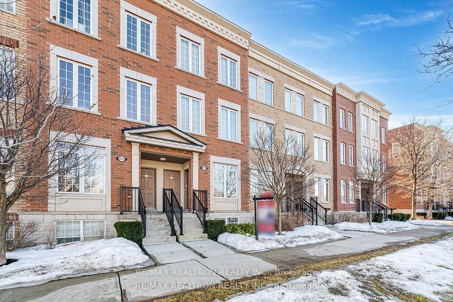 3 Bedrooms Condo at 4711 Kingston,  Toronto For sale