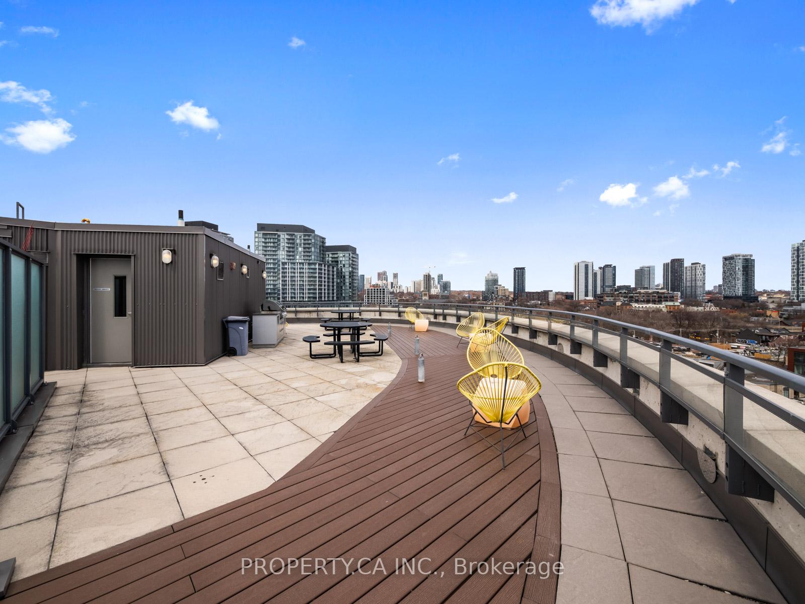 2 Bedrooms Condo at 90 Trinity,  Toronto For sale