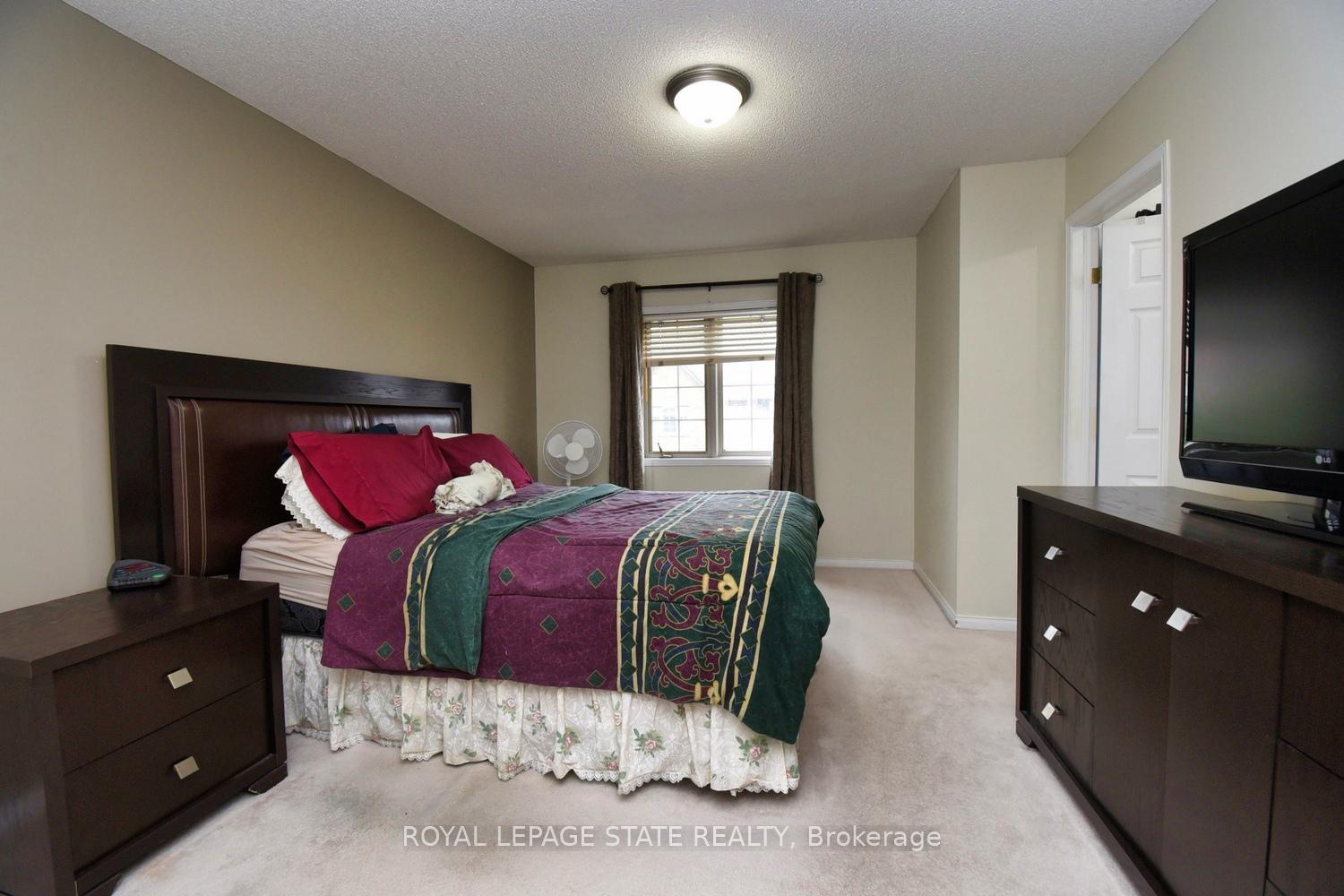 3 Bedrooms Condo at 565 Rymal, Hamilton For sale