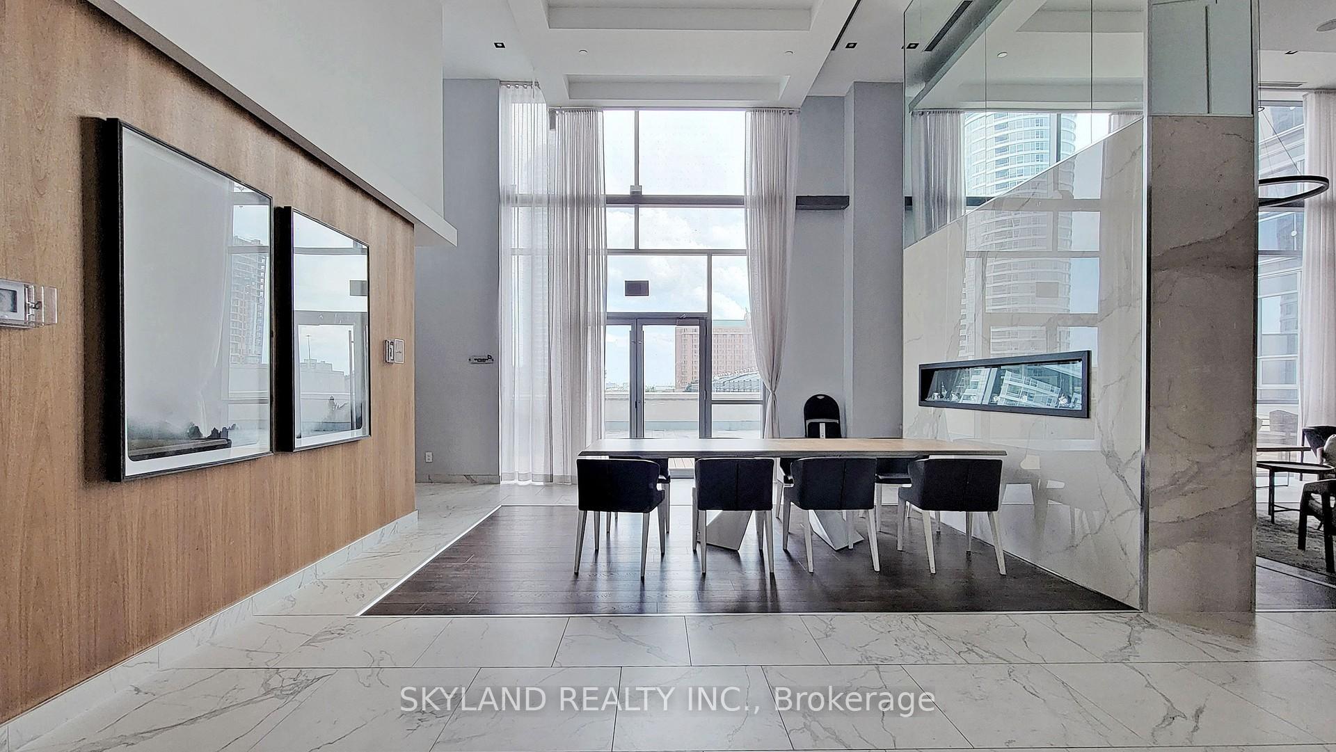 2 Bedrooms Condo at 255 Village Green, Toronto For sale