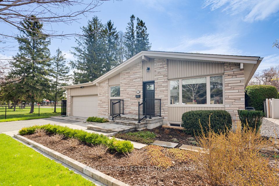 600 Tillbury West