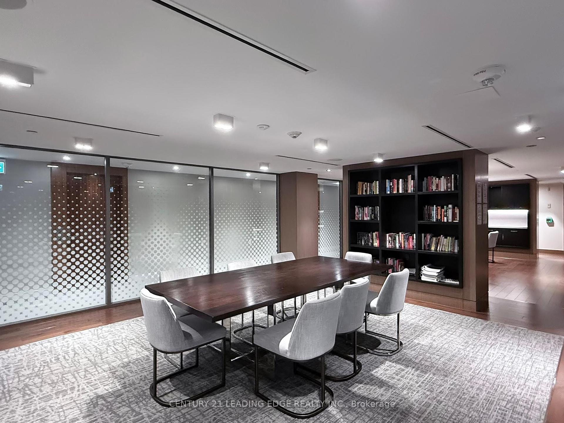 1 Bedroom Condo at 15 Queens,  Toronto For sale