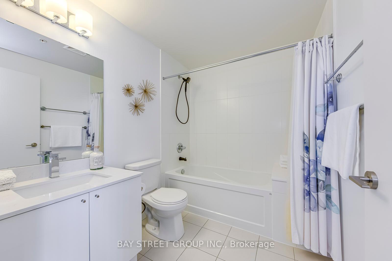 2 Bedrooms Condo at 3985 Grand Park, Mississauga For sale