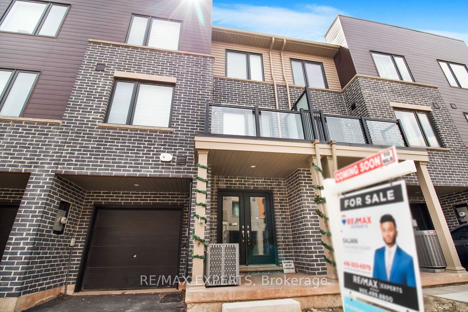 75 Dryden Lane, Hamilton, ON L8H 1C1