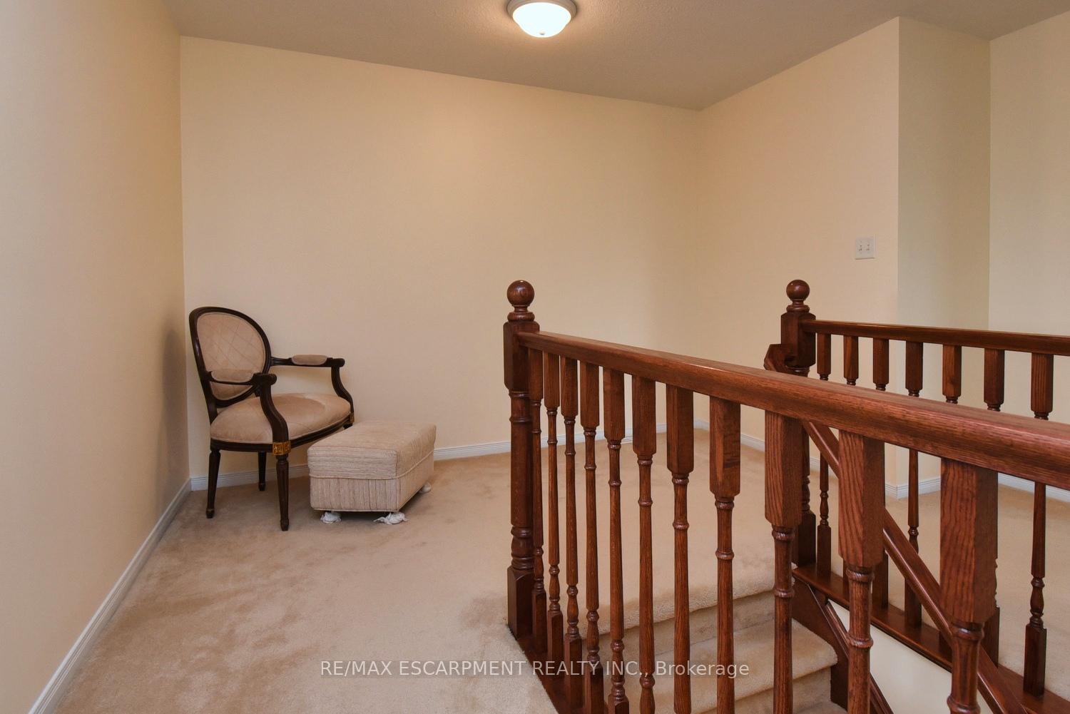 3 Bedrooms Condo at 7 Southside, Hamilton For sale