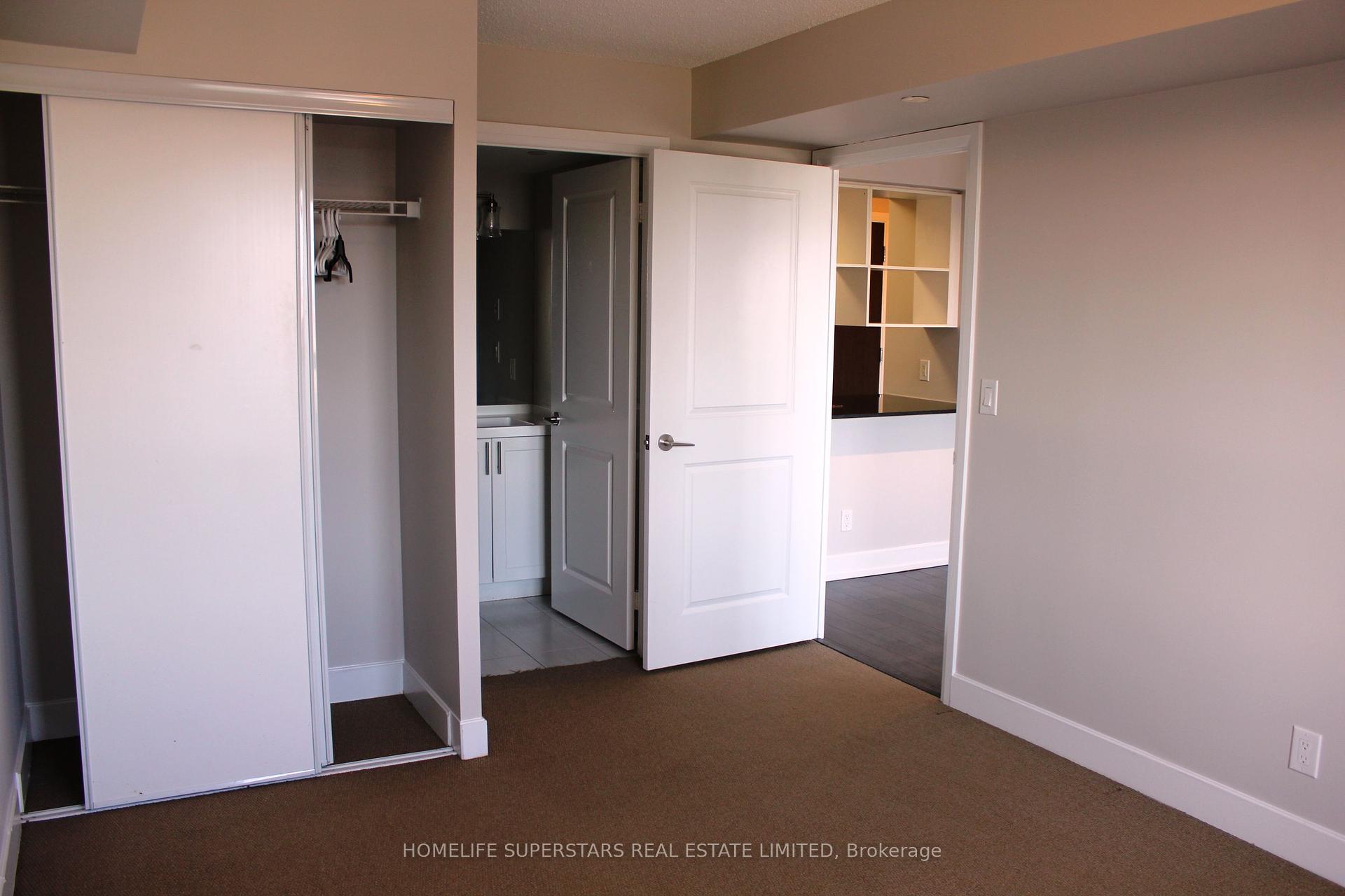 2 Bedrooms Condo at 6 Eva, Toronto For sale