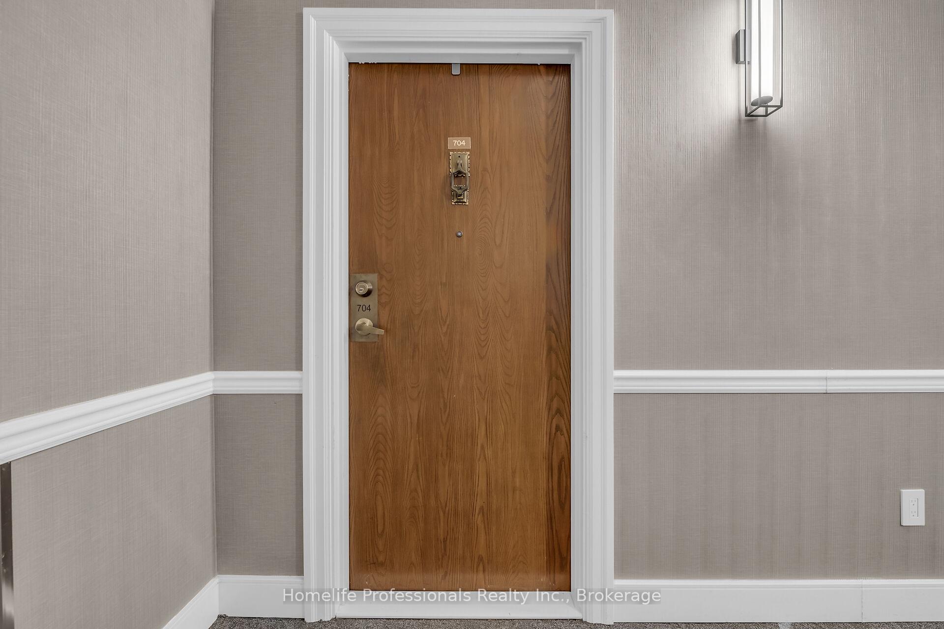2 Bedrooms Condo at 120 Duke,  Hamilton For sale