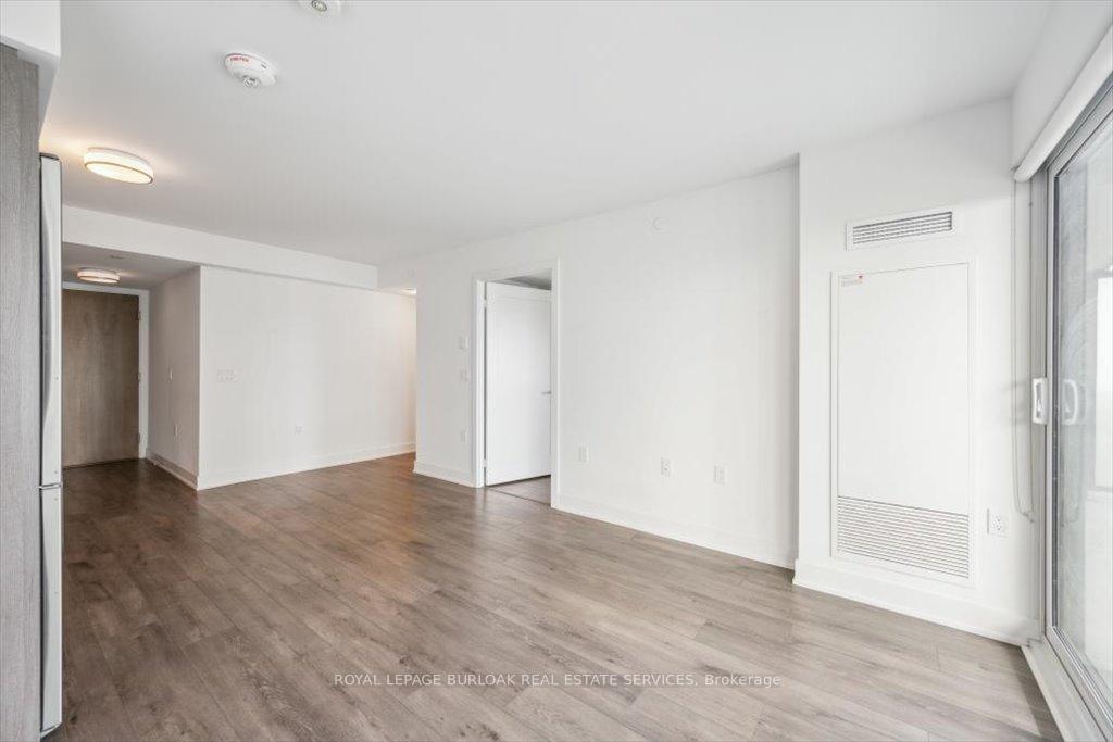 1 Bedroom Condo at 575 Bloor,  Toronto For sale