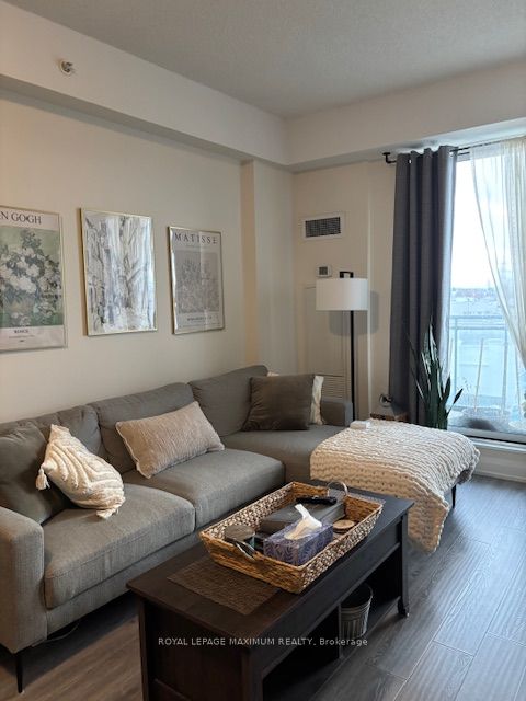 12 Woodstream Boulevard, #503