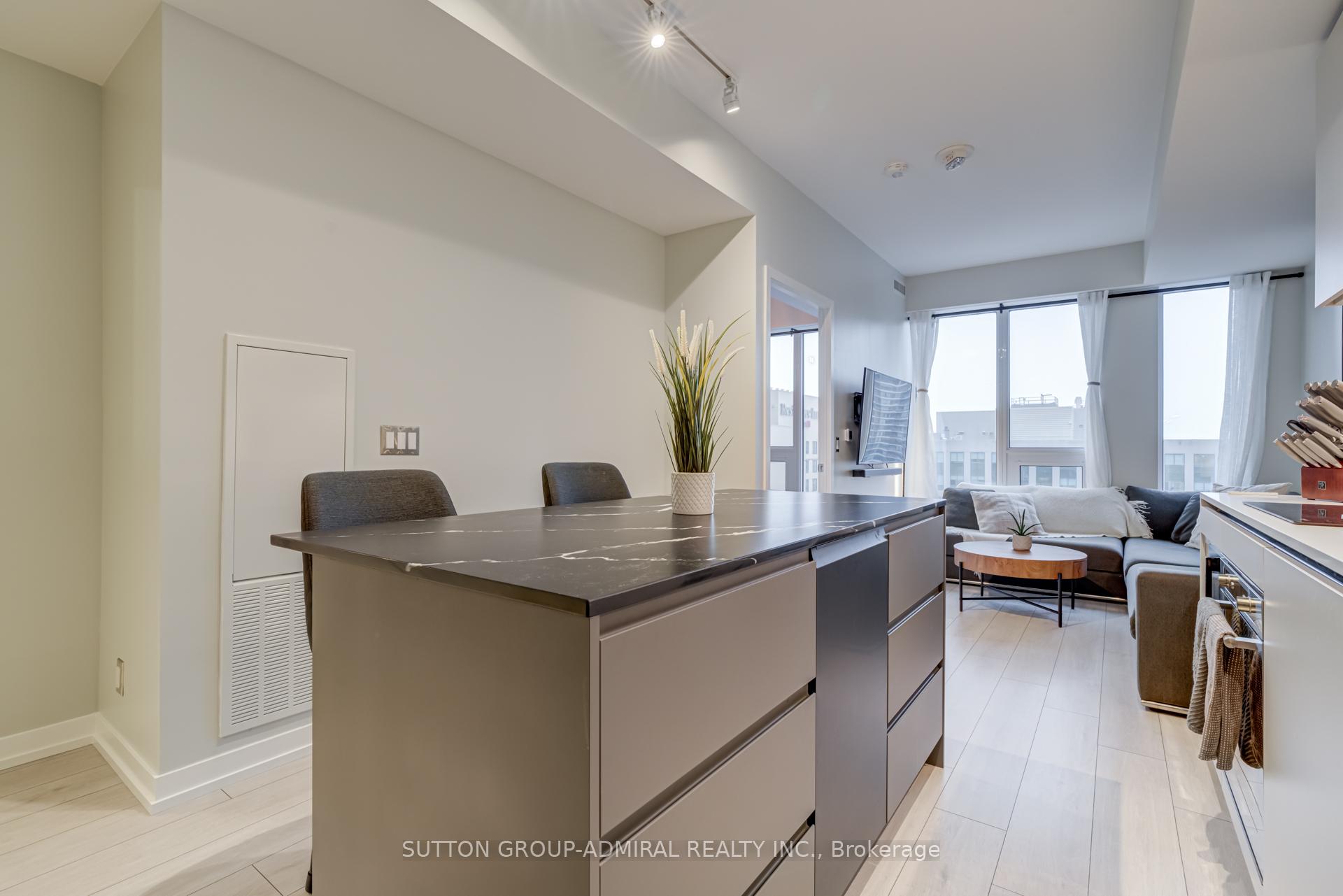 2 Bedrooms Condo at 55 Mercer,  Toronto For sale