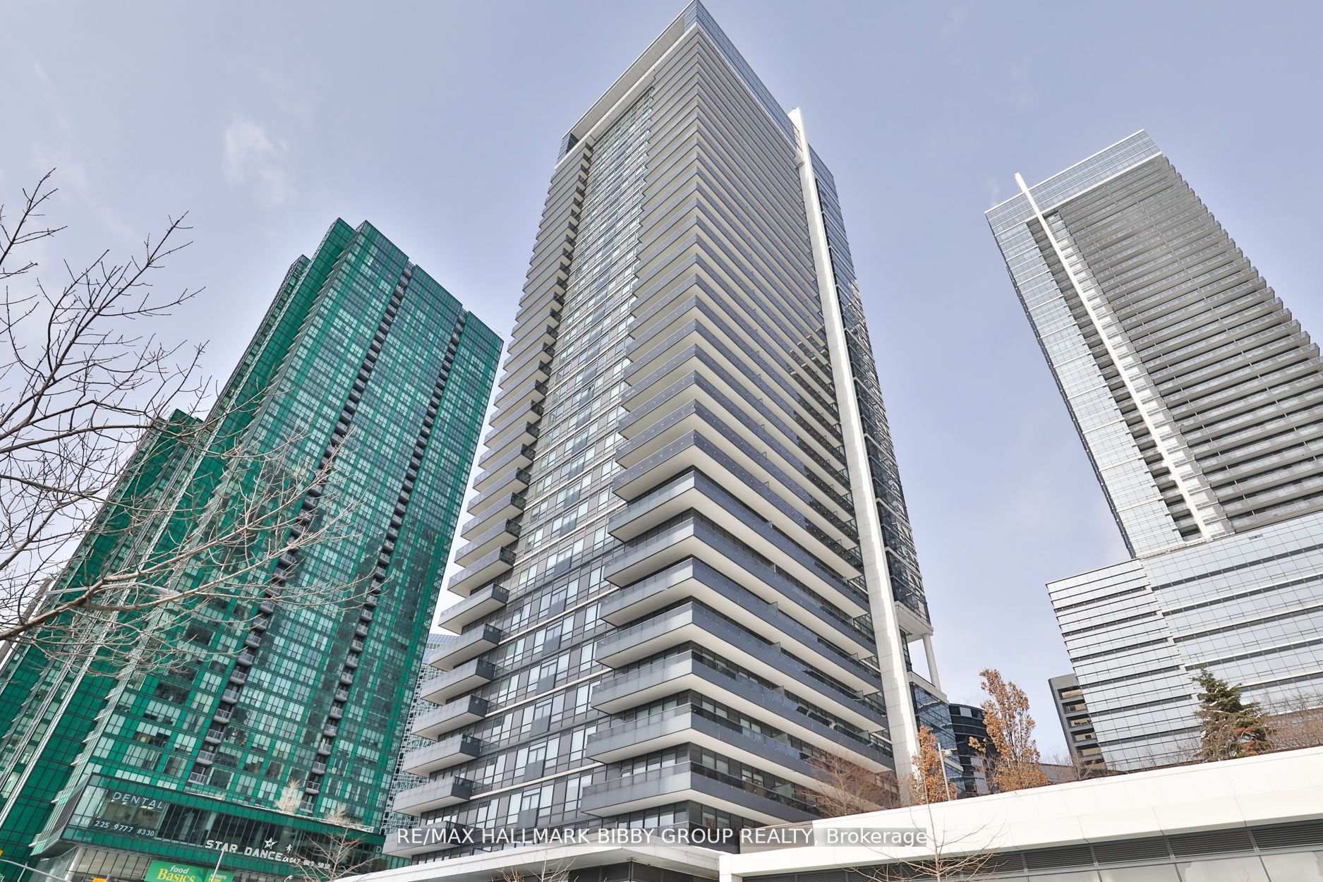 2 Bedrooms Condo at 2 Anndale, Toronto For sale