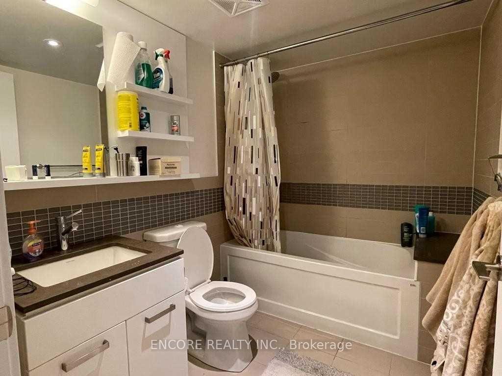 2 Bedrooms Condo at 295 Adelaide St, Toronto For sale