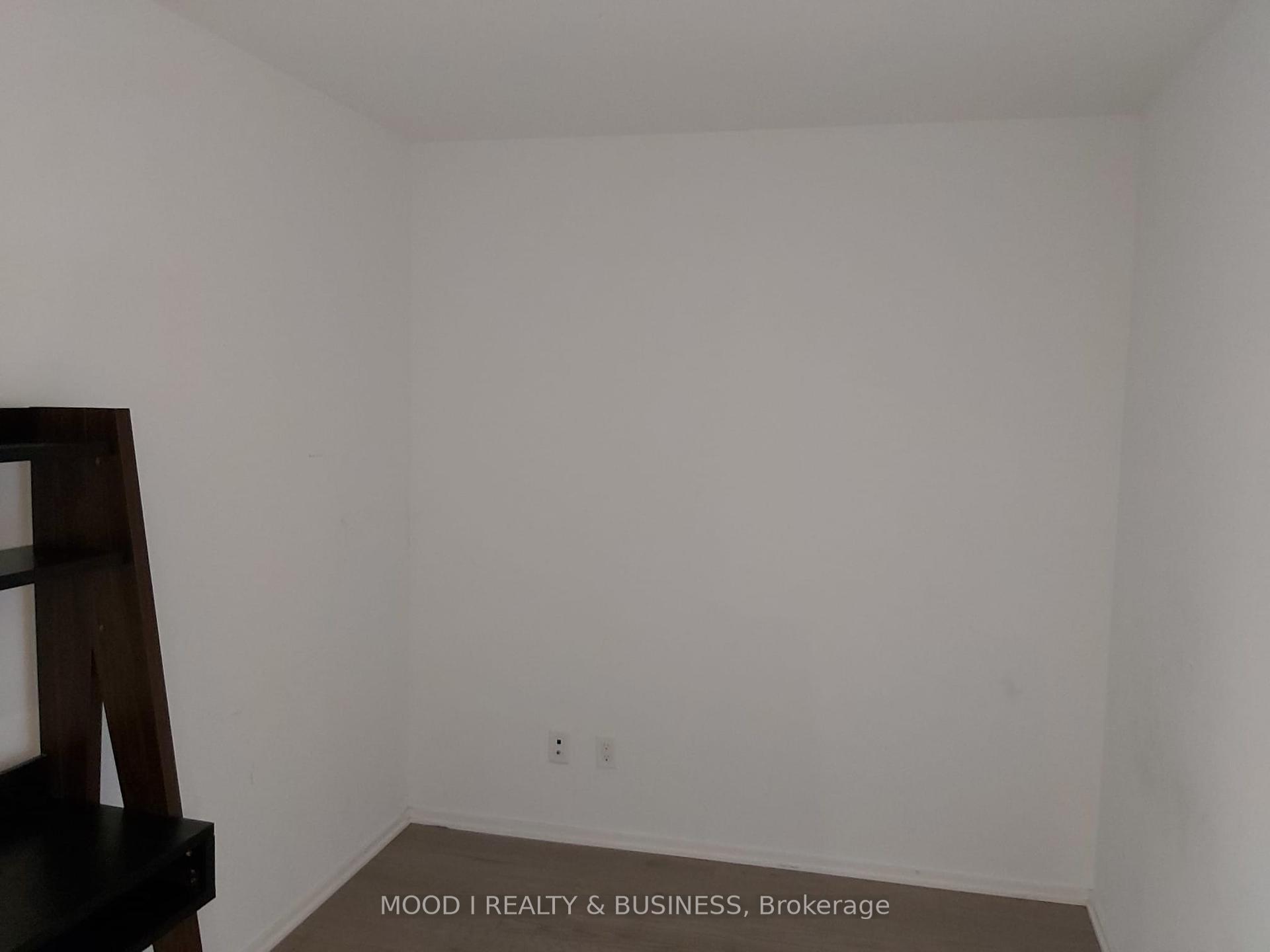 3 Bedrooms Condo at 12 Bonnycastle, Toronto For sale