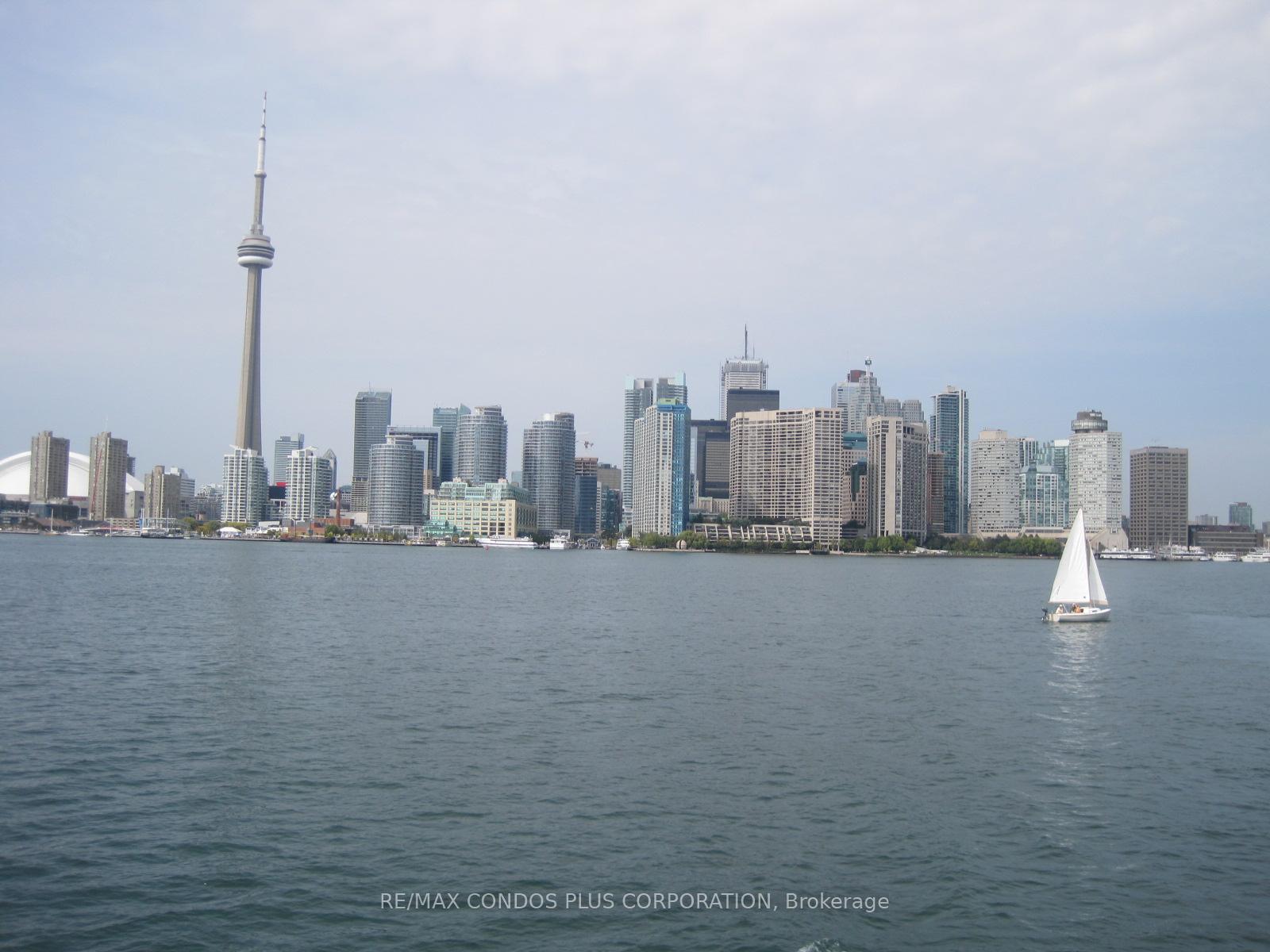 1 Bedroom Condo at 230 Queens Quay,  Toronto For sale