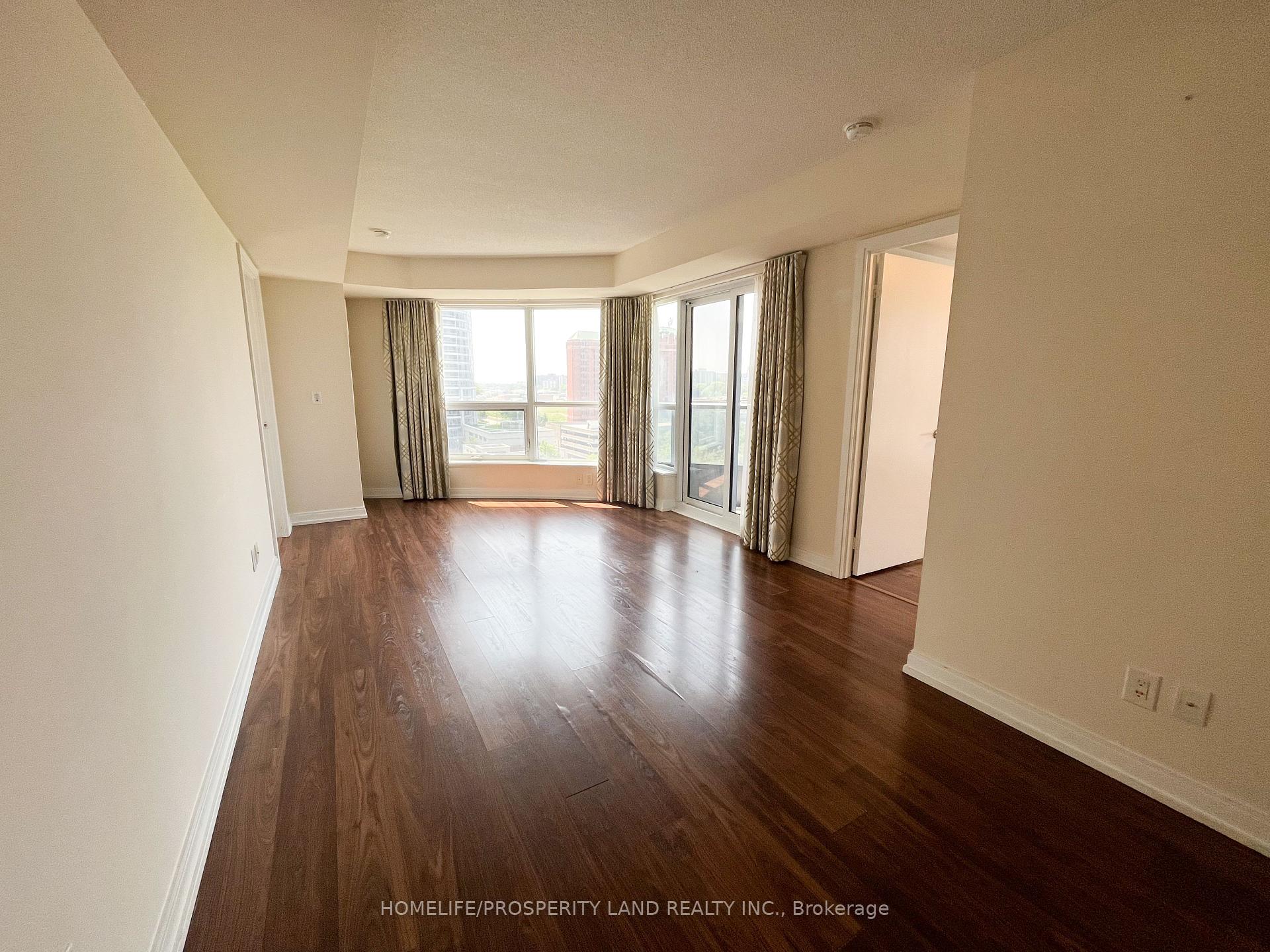 3 Bedrooms Condo at 181 Village Green, Toronto For sale