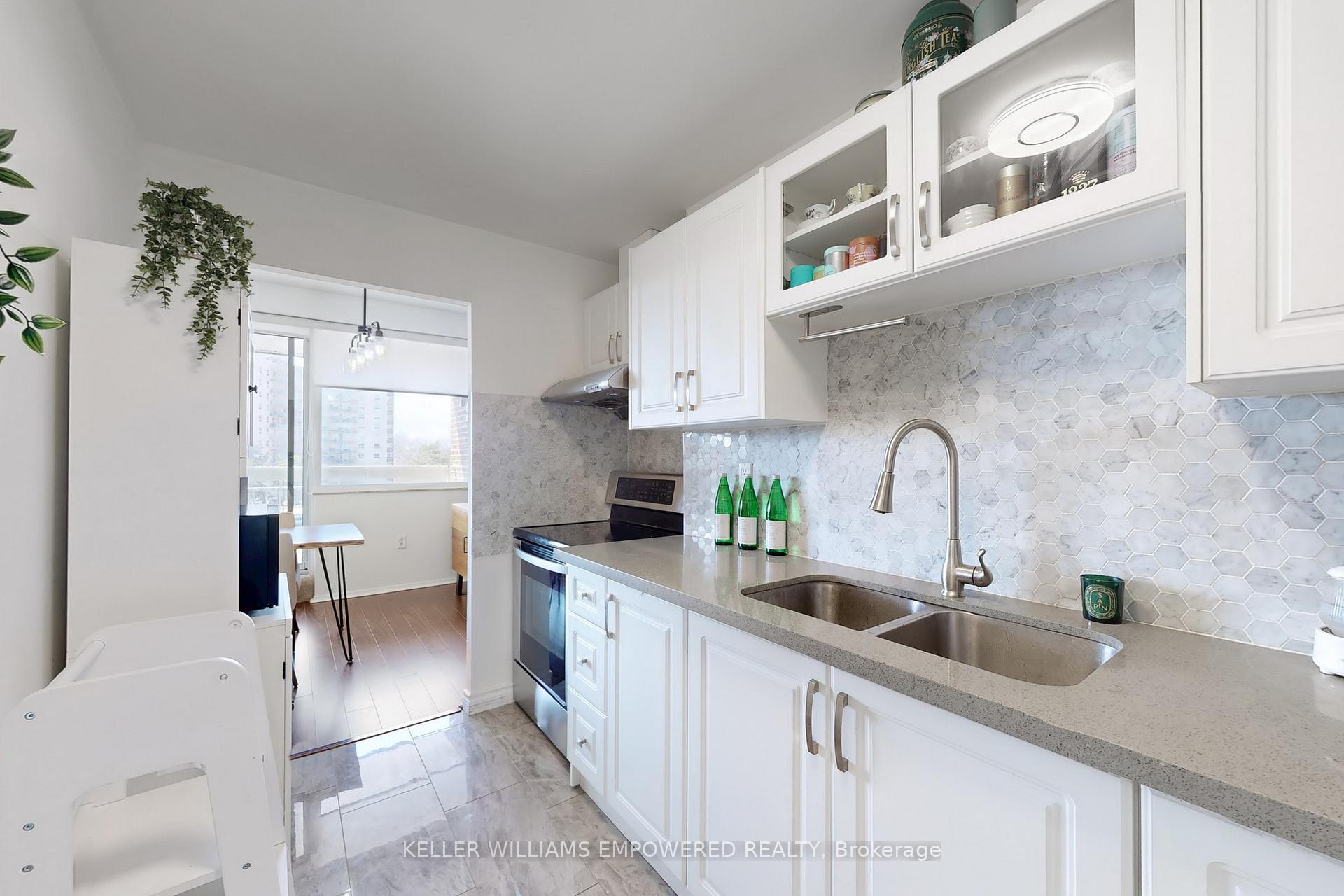 2 Bedrooms Condo at 4060 Lawrence, Toronto For sale