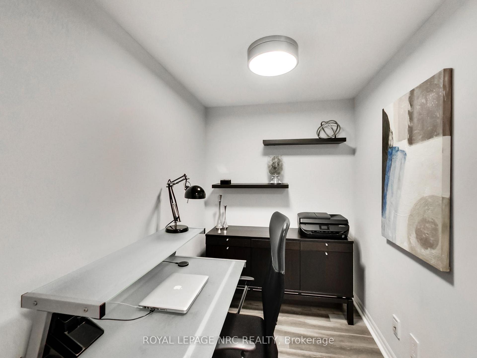 2 Bedrooms Co-op at 1940 Ironstone, Burlington For sale