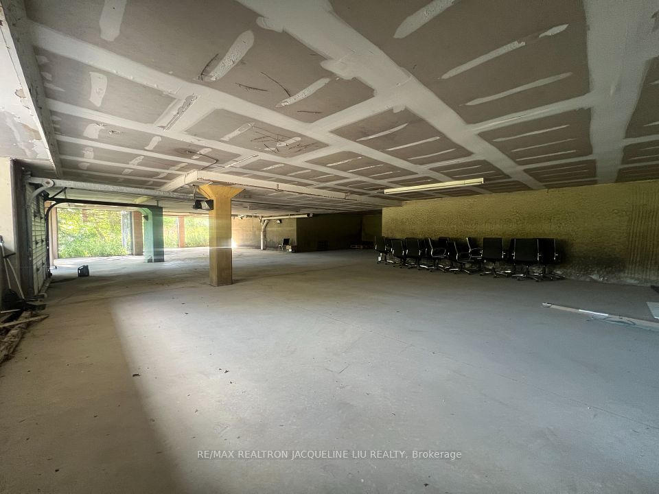 4961 Highway 7