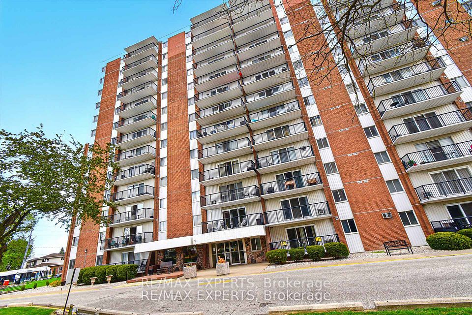 #410 - 8591 Riverside Drive, Windsor, ON N8S 1G3