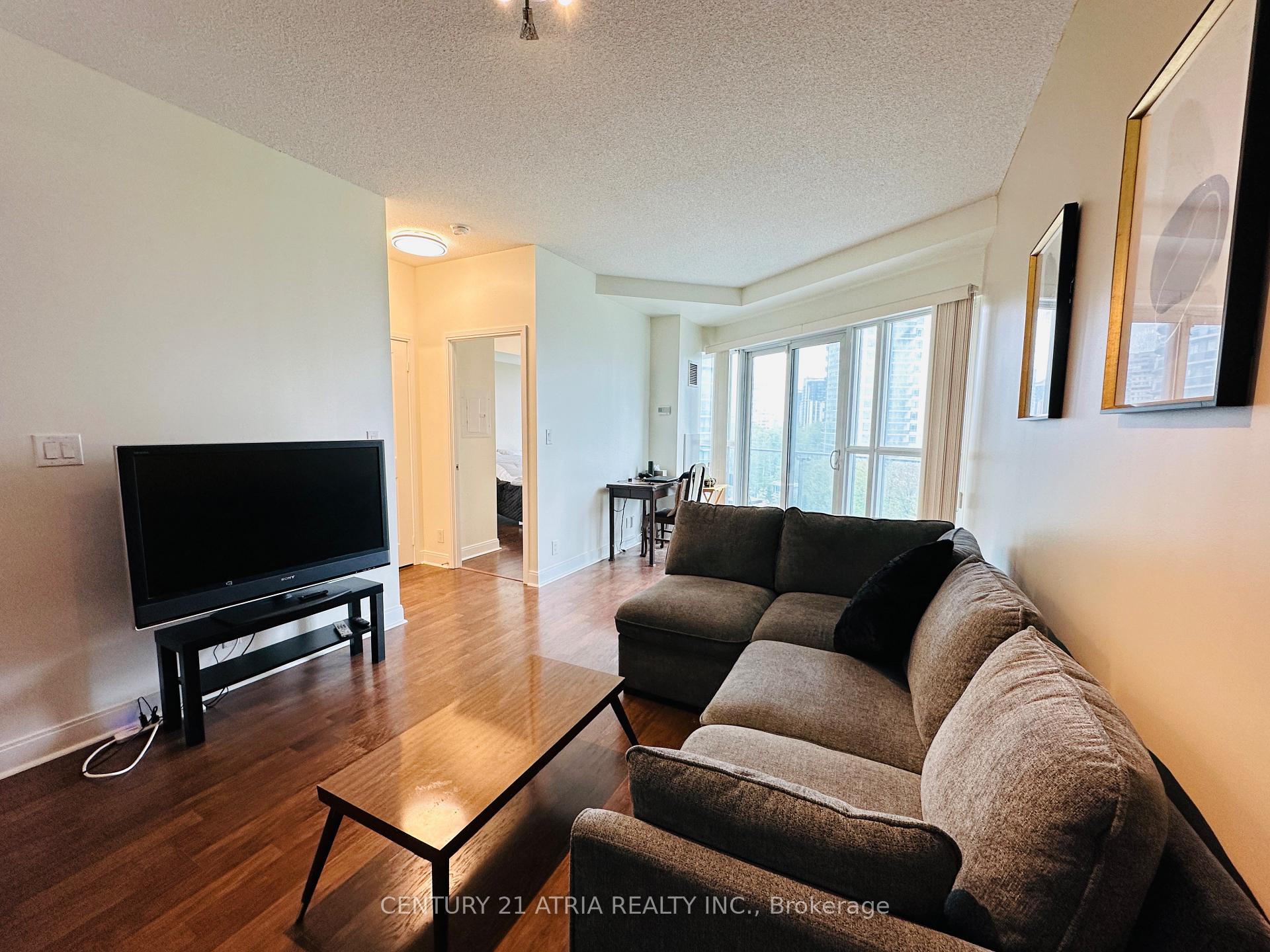 2 Bedrooms Condo at 50 Absolute, Mississauga For sale
