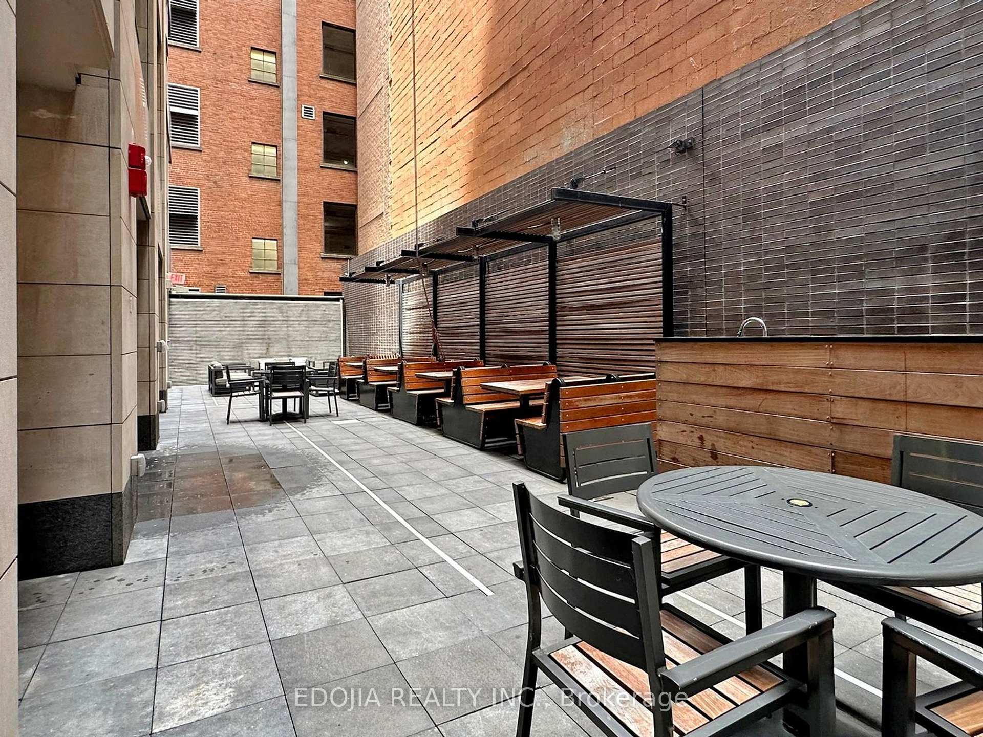 1 Bedroom Condo at 70 Temperance, Toronto For sale