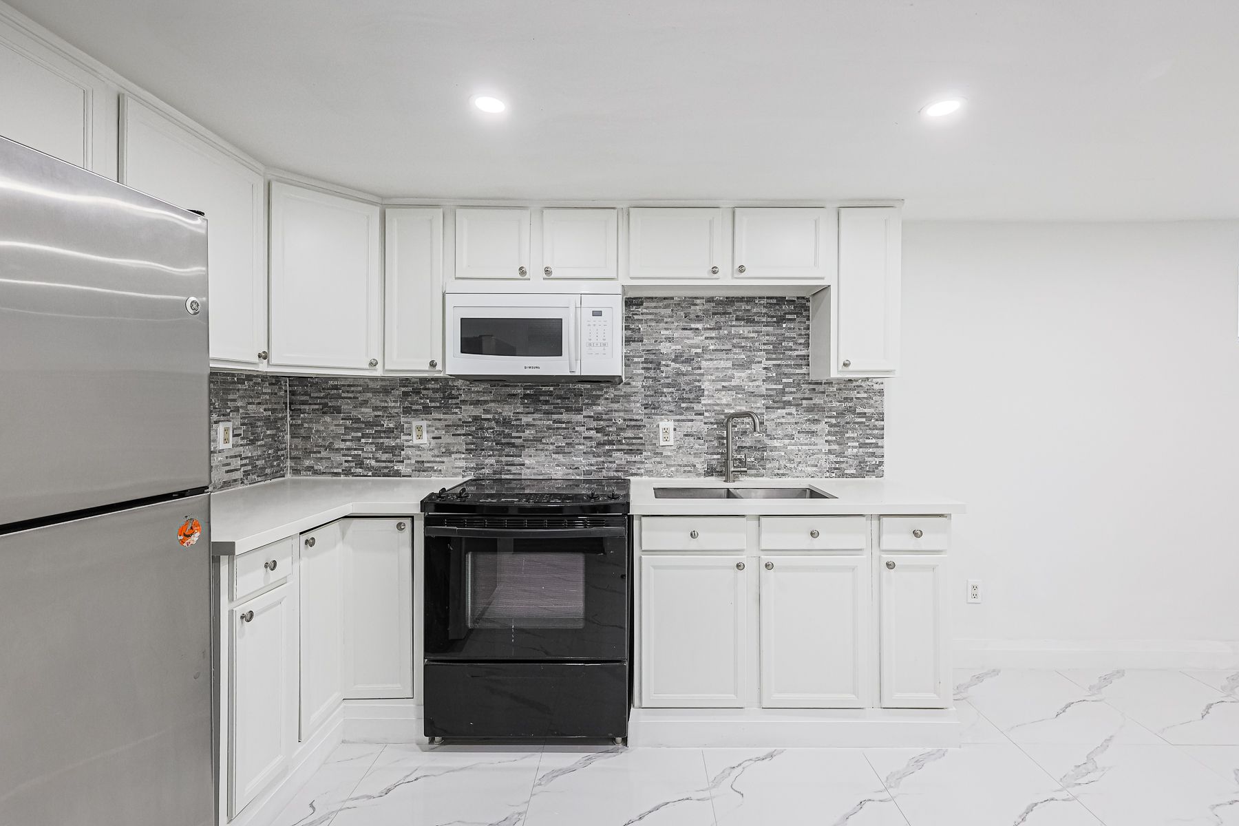 66 Hogarth Street BSMT