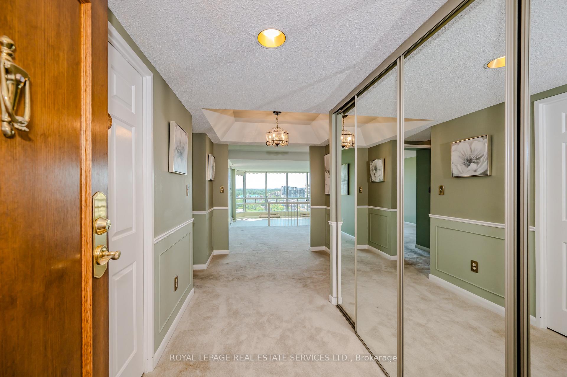 2 Bedrooms Condo at 2180 Marine,  Oakville For sale
