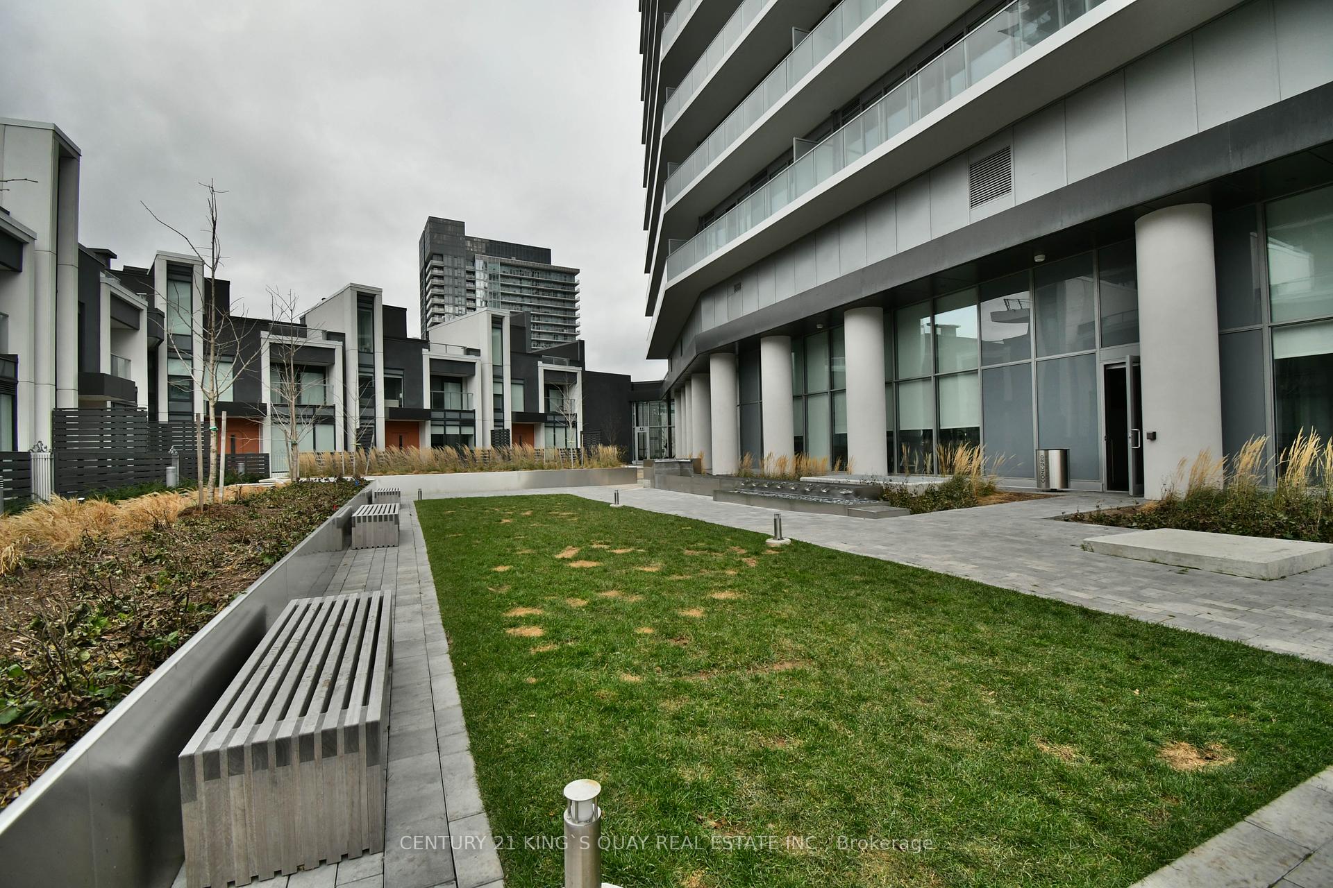 2 Bedrooms Condo at 117 McMahon,  Toronto For sale