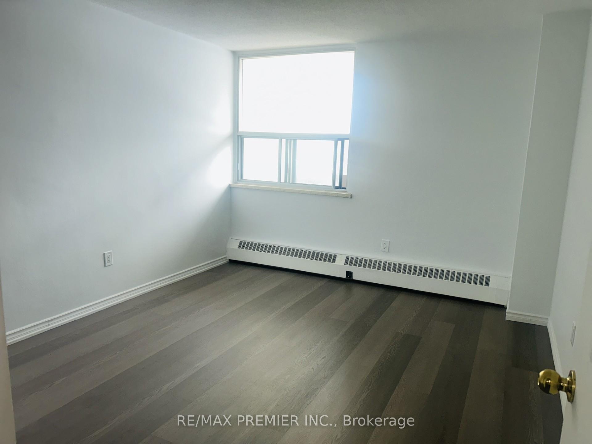 1 Bedroom Condo at 1455 LAWRENCE,  Toronto For sale