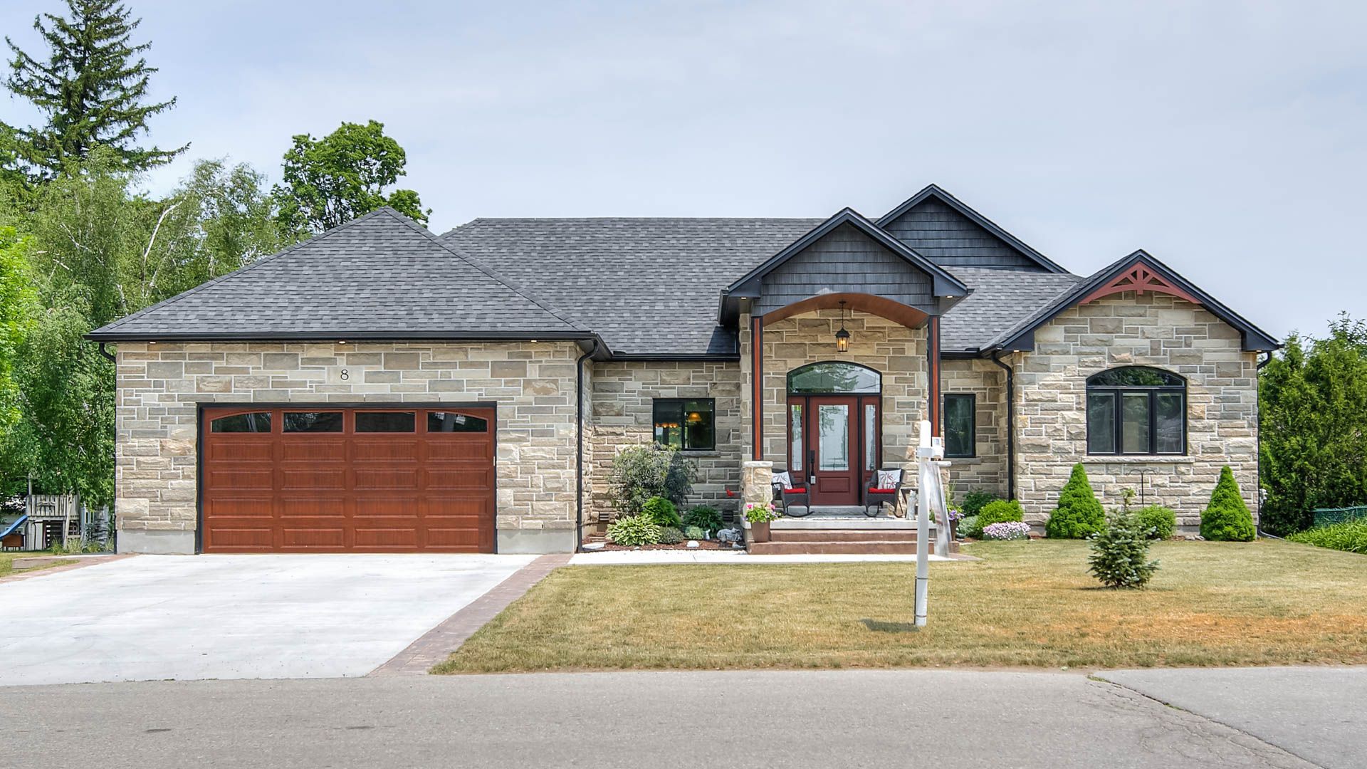 8 Pugh Street Perth East Ontario N0K 1M0