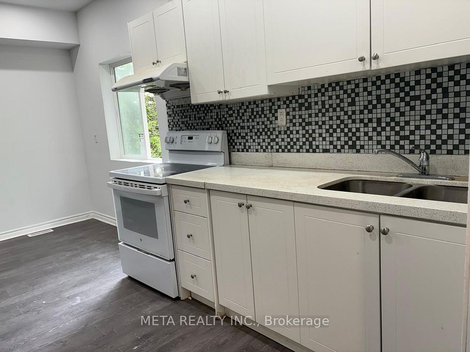 35 Duncombe