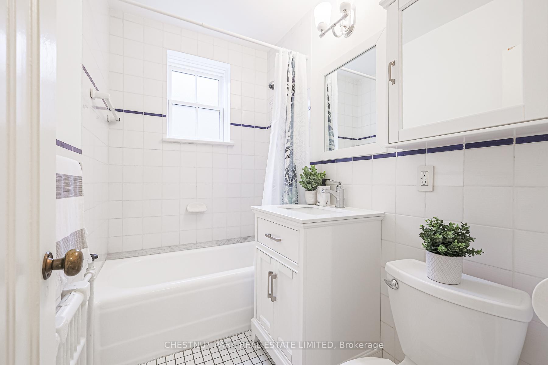 4 Bedrooms Condo at 480 Oriole, Toronto For sale