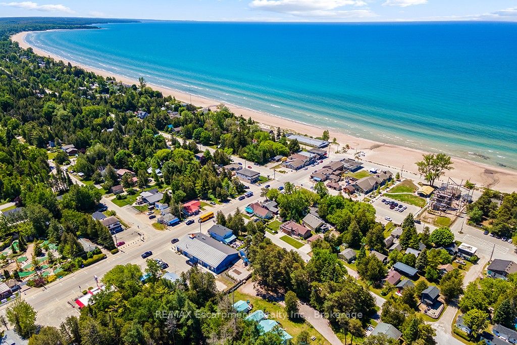 37 Emerson Avenue, South Bruce Peninsula, ON N0H 2G0