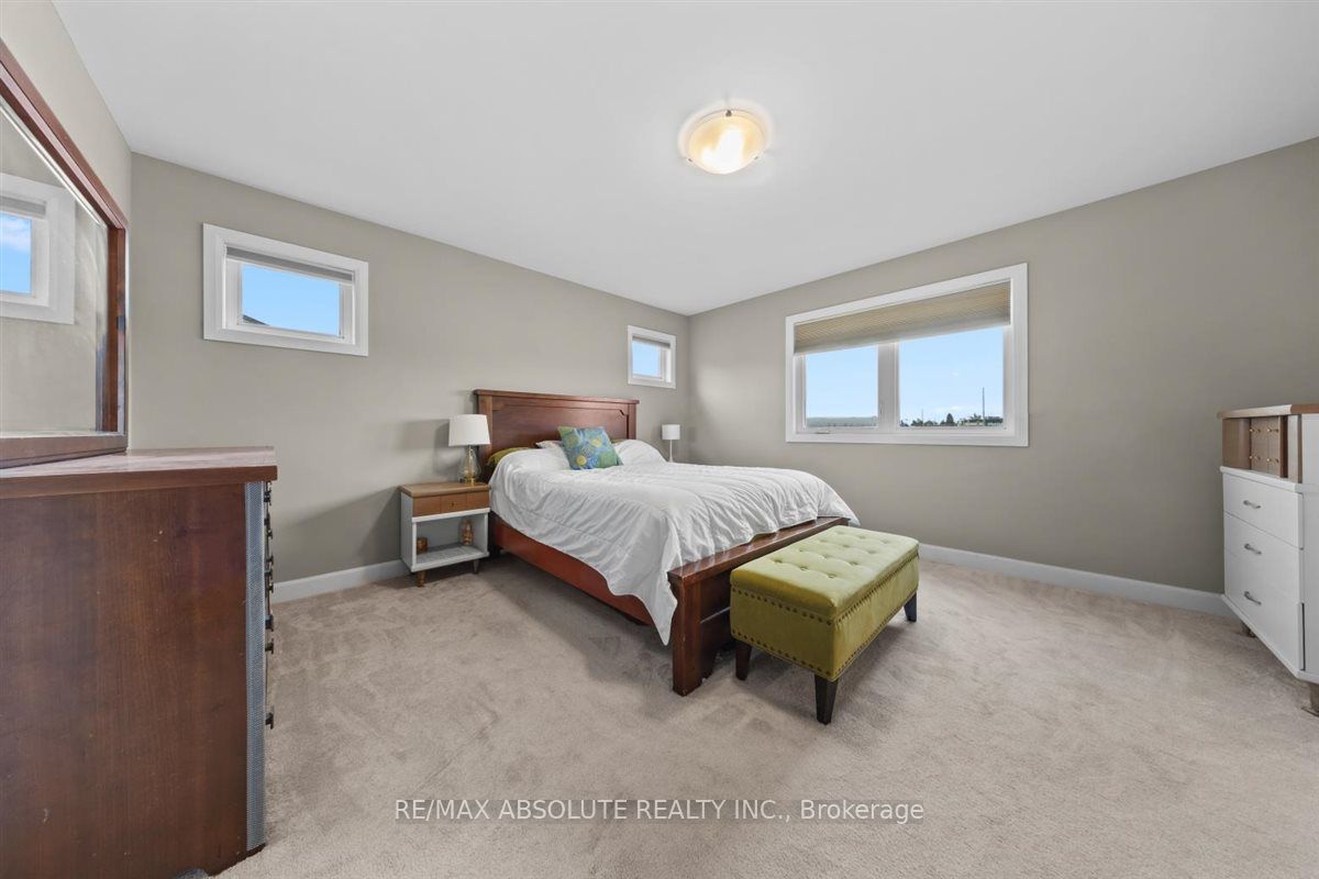 169 Bandelier Way