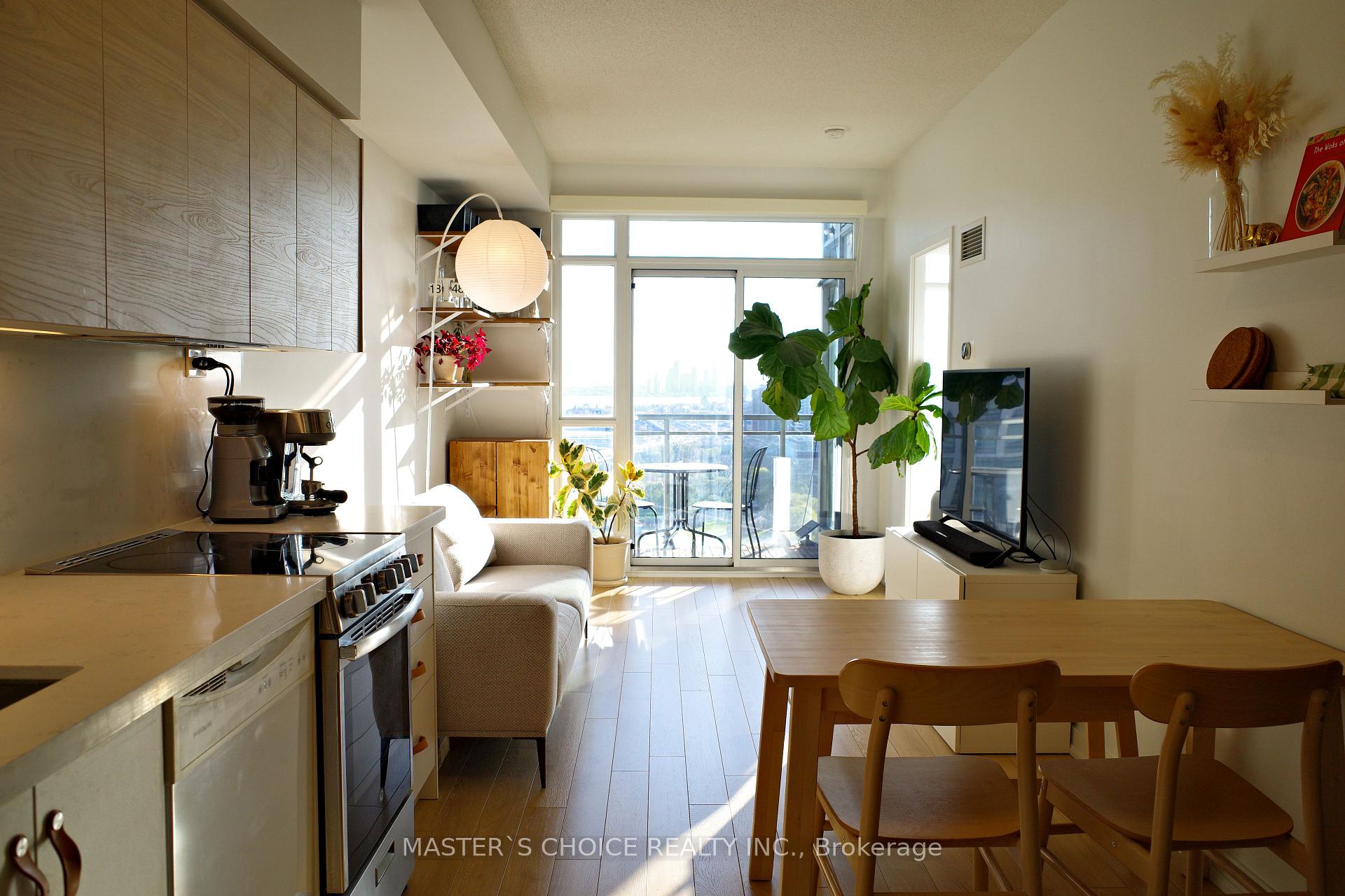 2 Bedrooms Condo at 21 Iceboat, Toronto For sale