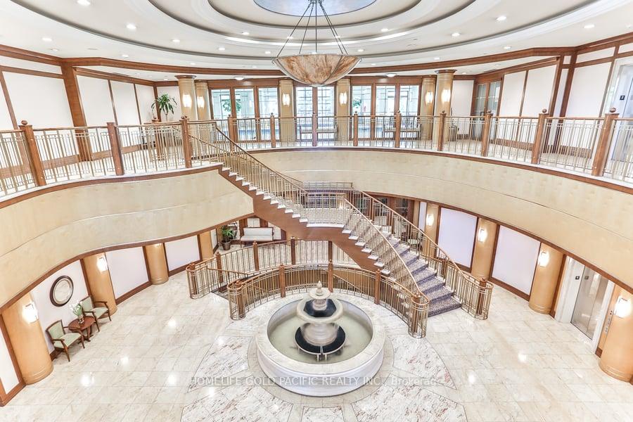 2 Bedrooms Condo at 78 Harrison Garden, Toronto For sale