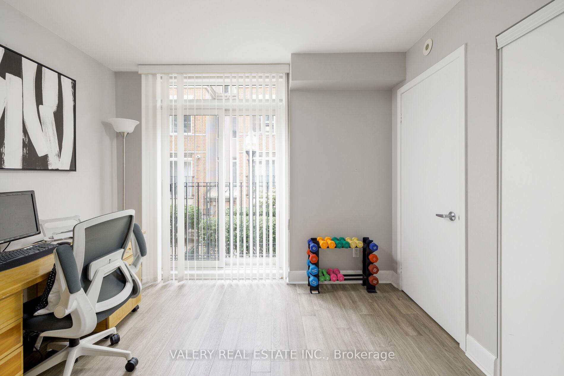 2 Bedrooms Condo at 415 Jarvis, Toronto For sale